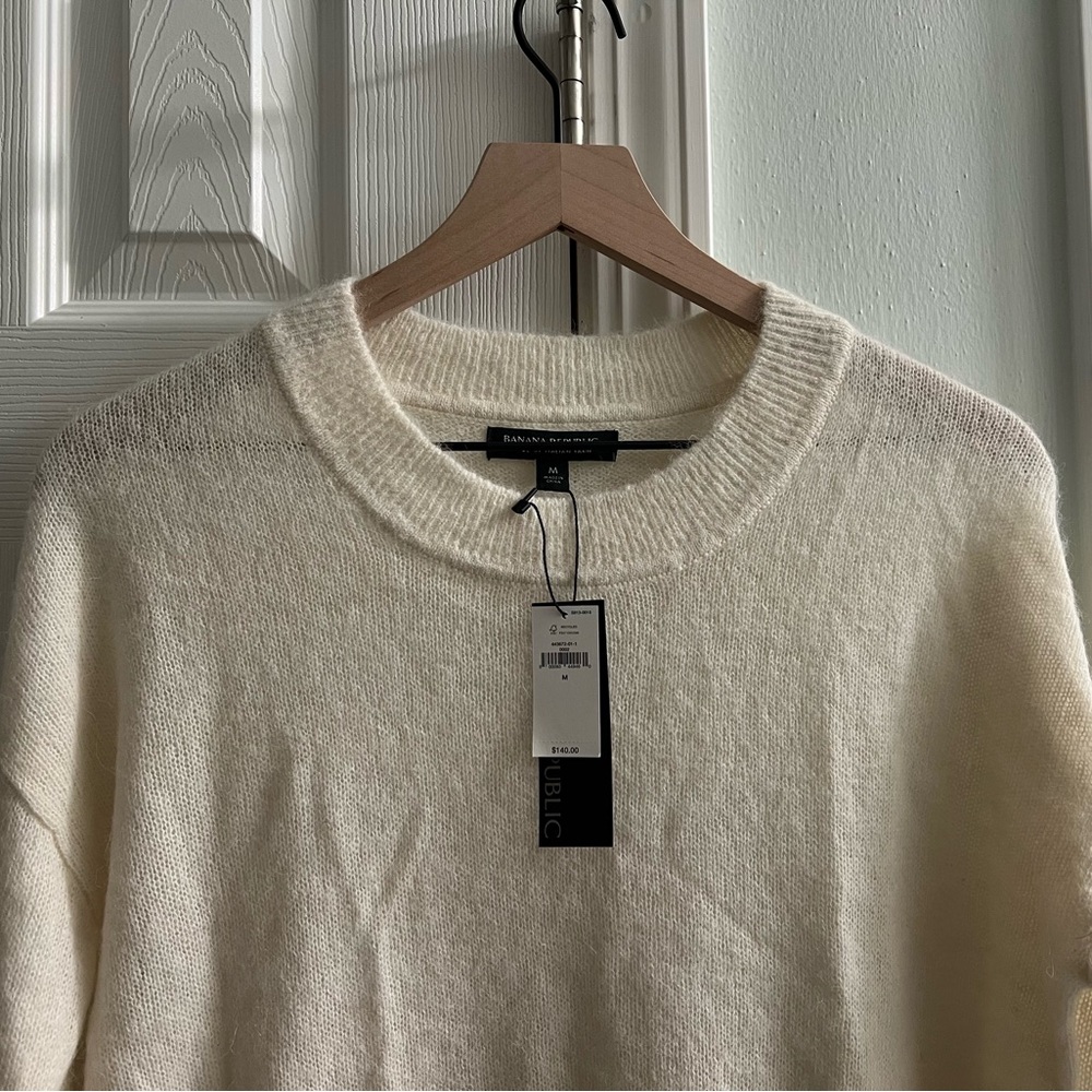 NWT Banana Republic Cream Alpaca Sweater - Picture 2 of 4